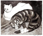 Schwarz-Weiß-Malerei (oder Zeichnung) von zwei Katzen - beide liegend, eine weiß, eine von der Sorte tobby